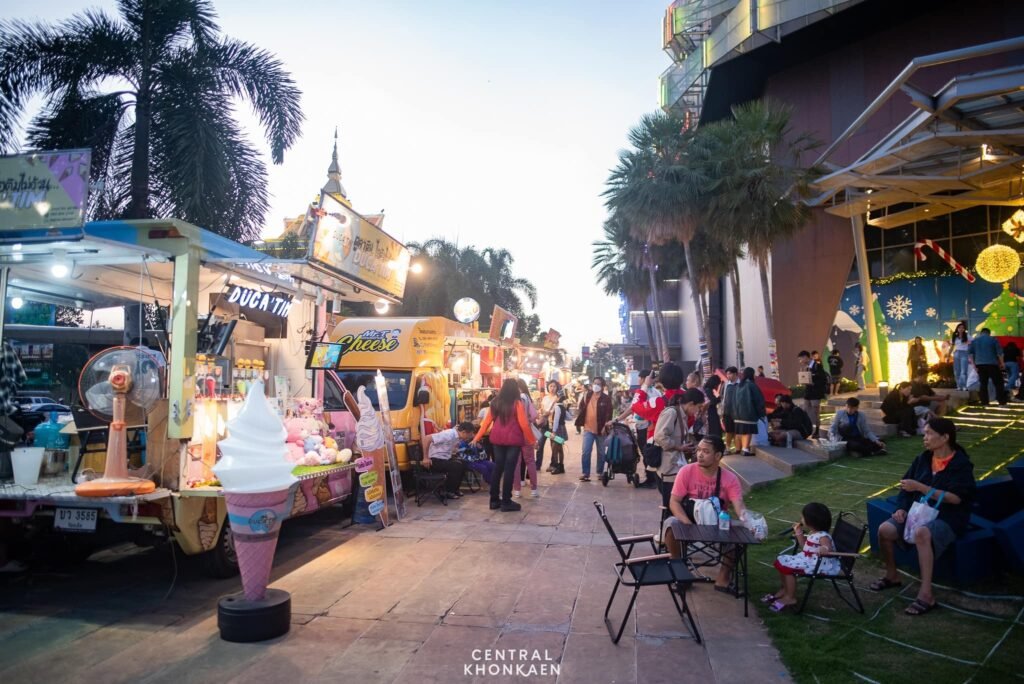 FOOD TRUCK STREET COUNTDOWN 2025 ชวนเพื่อนมาชิลล์ ชิม ฟิน ส่งท้ายปี